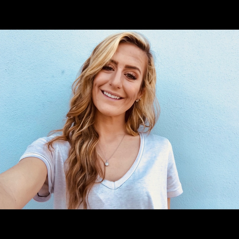 Meet your Posher, Christina